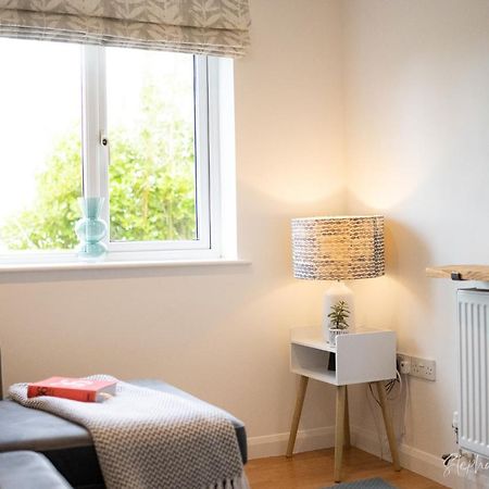The Lookout, Modern Home From Home, Sleeps 5, With Private Parking & Outside Terrace St. Ives Exterior photo
