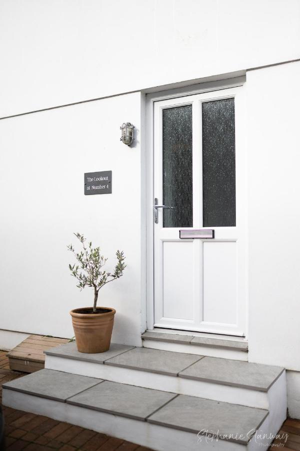 The Lookout, Modern Home From Home, Sleeps 5, With Private Parking & Outside Terrace St. Ives Exterior photo