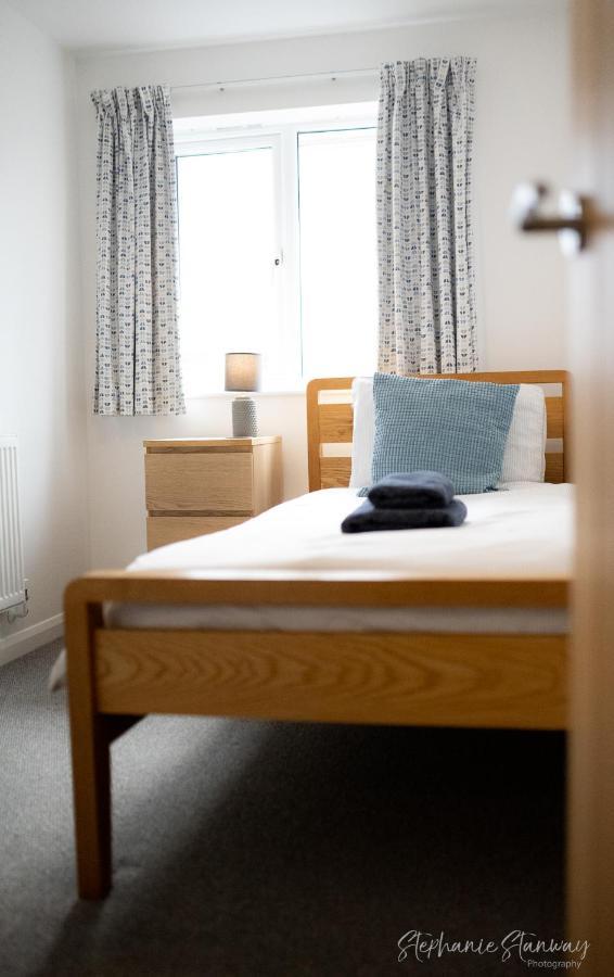 The Lookout, Modern Home From Home, Sleeps 5, With Private Parking & Outside Terrace St. Ives Exterior photo