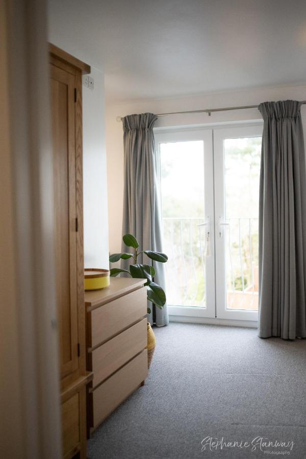 The Lookout, Modern Home From Home, Sleeps 5, With Private Parking & Outside Terrace St. Ives Exterior photo